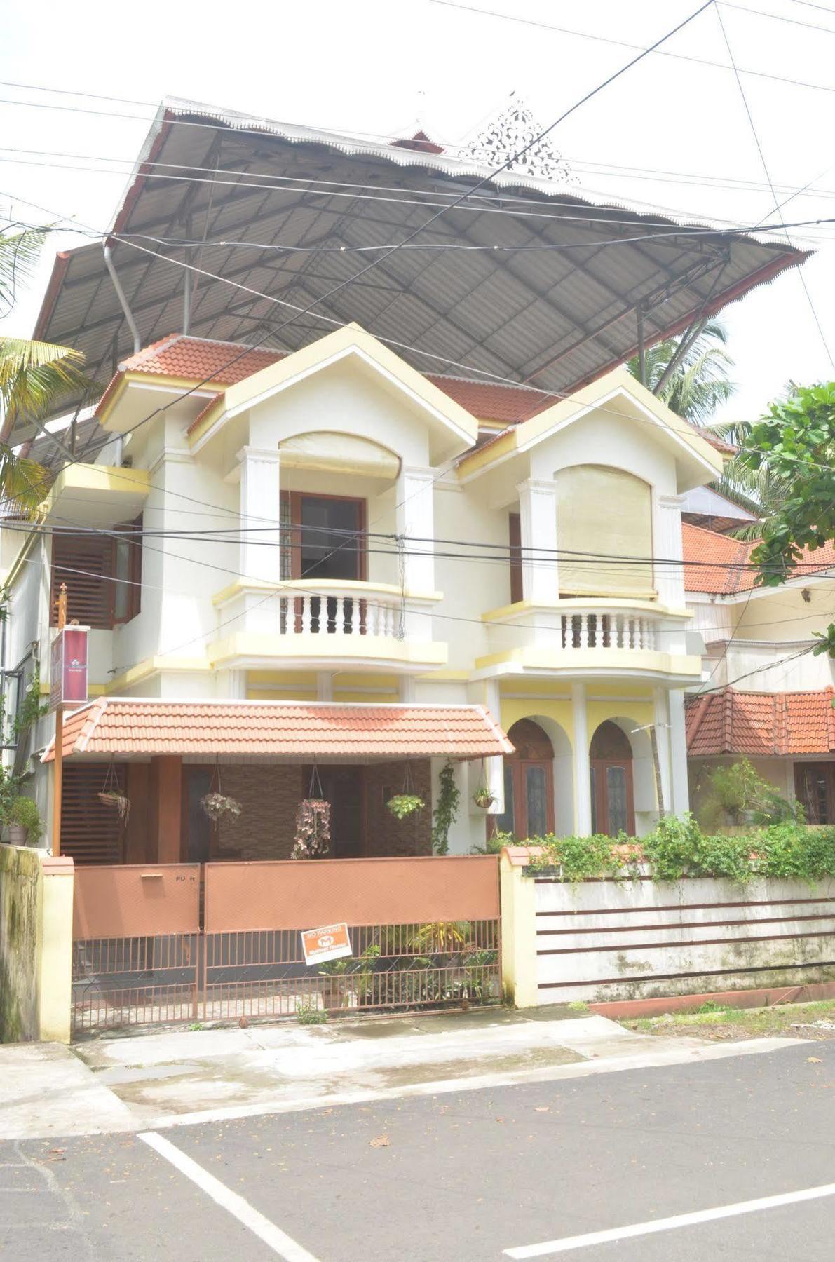 Aroma Home Stay Kochi Extérieur photo